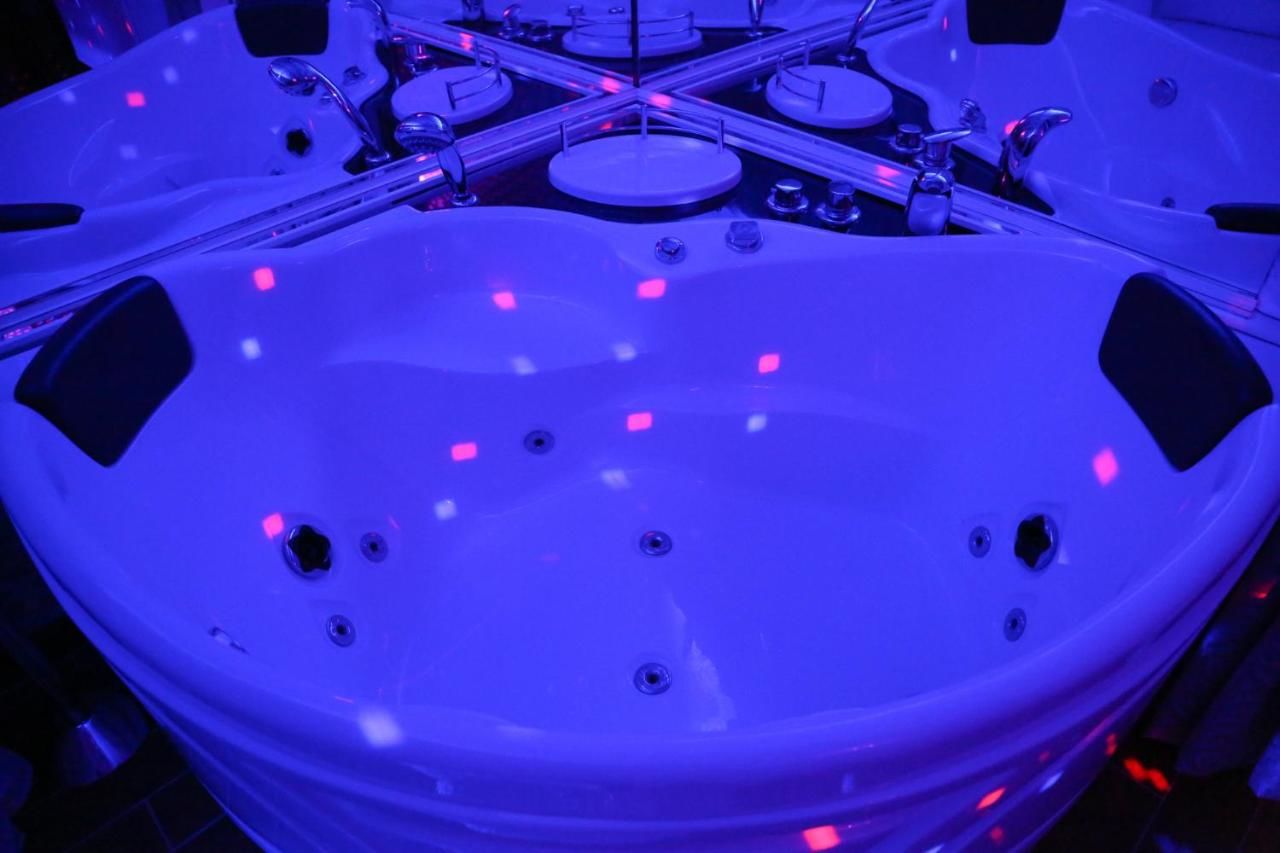 Отели для свиданий Anadi Hotel Boutique Брашов-20