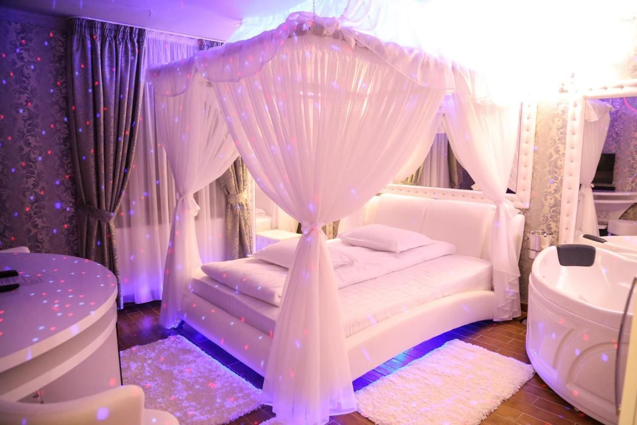 Отели для свиданий Anadi Hotel Boutique Брашов-23