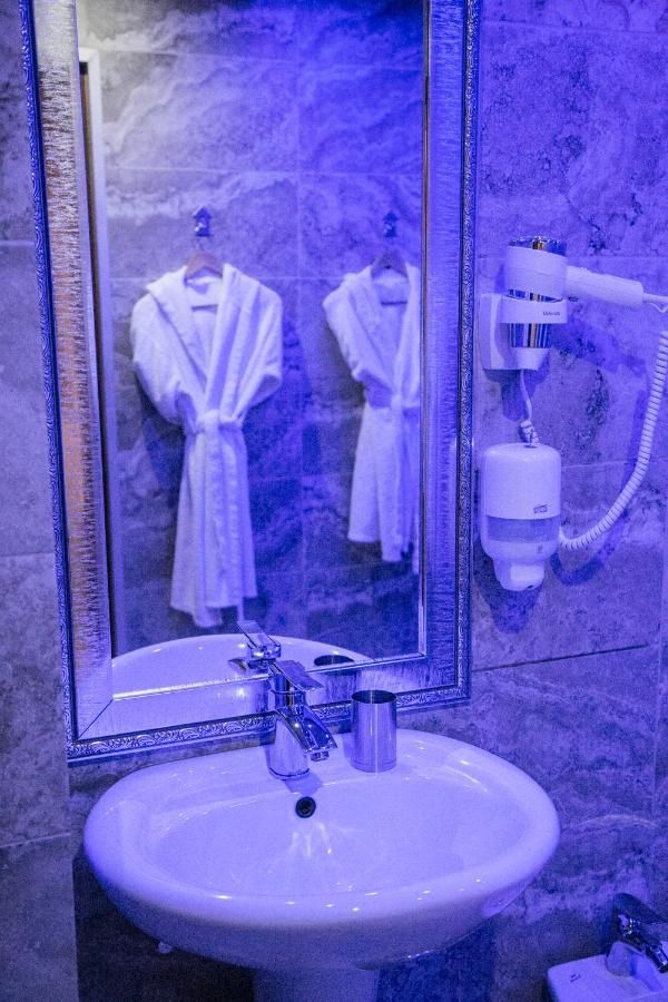 Отели для свиданий Anadi Hotel Boutique Брашов-35