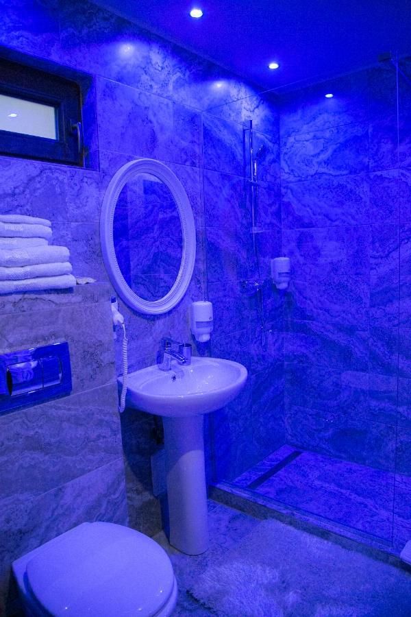 Отели для свиданий Anadi Hotel Boutique Брашов-38