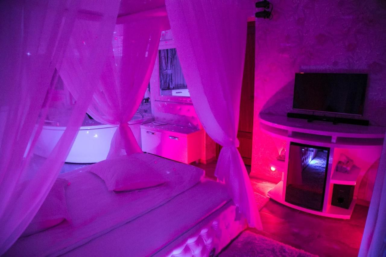 Отели для свиданий Anadi Hotel Boutique Брашов-45