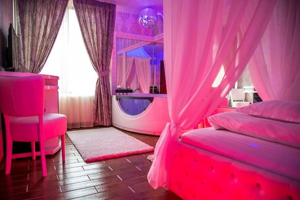 Отели для свиданий Anadi Hotel Boutique Брашов-9