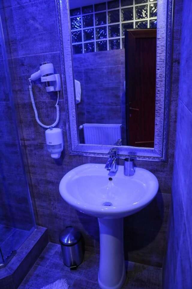 Отели для свиданий Anadi Hotel Boutique Брашов-24