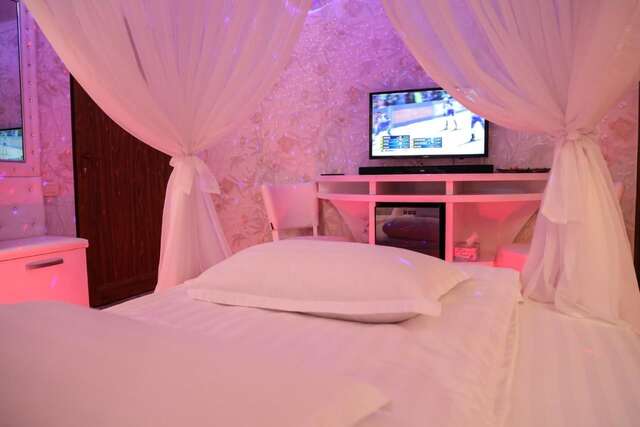 Отели для свиданий Anadi Hotel Boutique Брашов-32