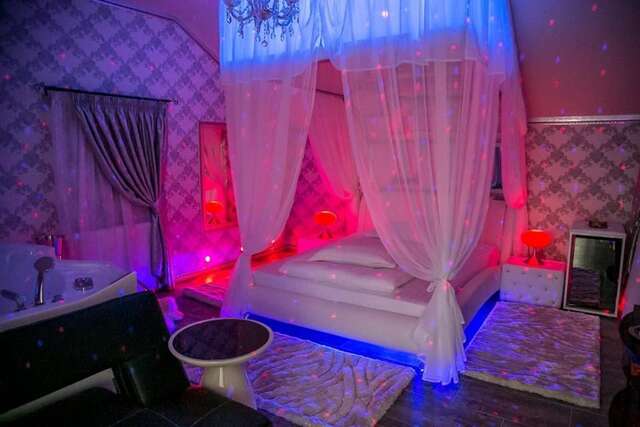 Отели для свиданий Anadi Hotel Boutique Брашов-51